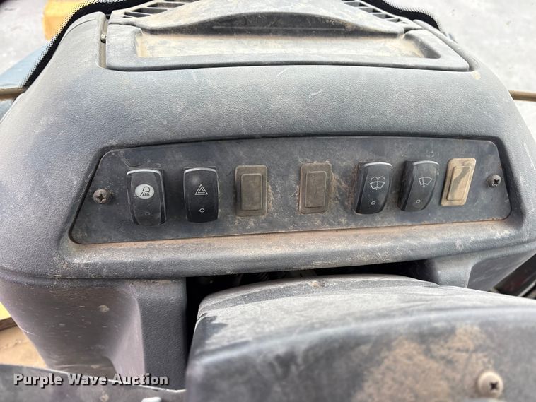 image for item FB8512 2008 John Deere 310SJ backhoe