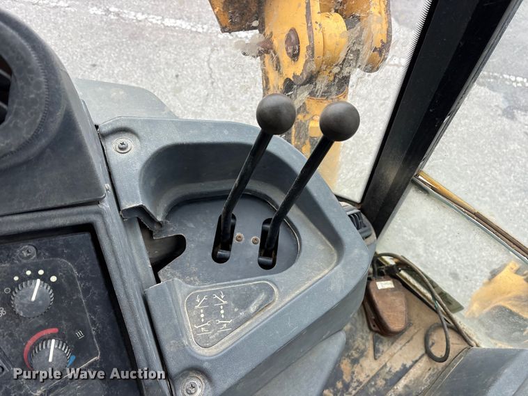 image for item FB8512 2008 John Deere 310SJ backhoe