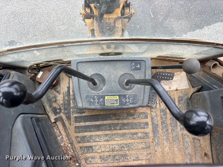 image for item FB8512 2008 John Deere 310SJ backhoe
