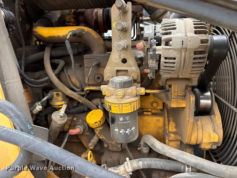 image for item FB8512 2008 John Deere 310SJ backhoe