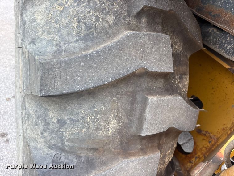 image for item FB8512 2008 John Deere 310SJ backhoe