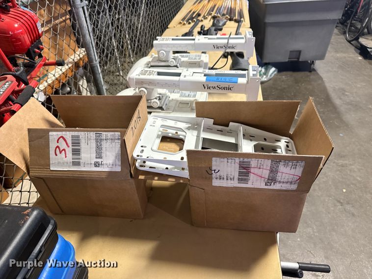 image for item FB8515 (2) ViewSonic PS750HD projectors with remotes 