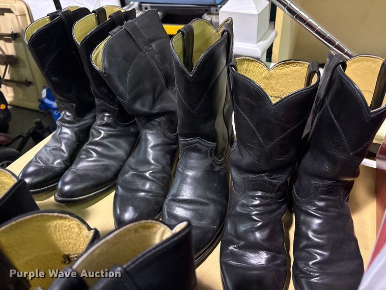 image for item FB8517 (9) pairs of Justin boots