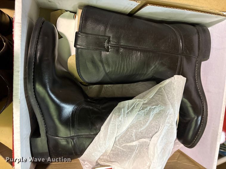 image for item FB8517 (9) pairs of Justin boots