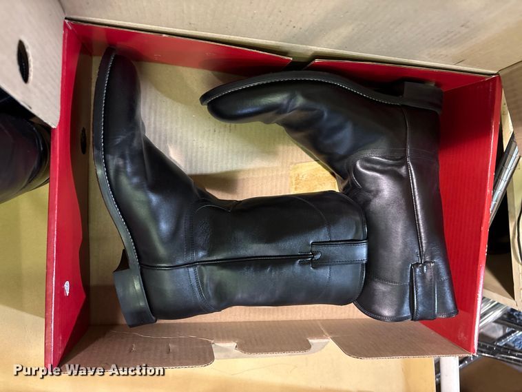 image for item FB8517 (9) pairs of Justin boots