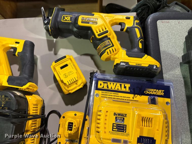 image for item FB8520 DeWalt tools