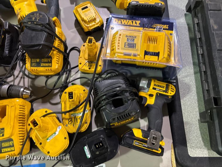 image for item FB8520 DeWalt tools