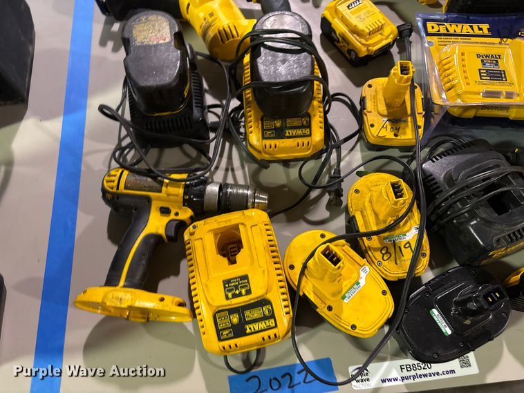 image for item FB8520 DeWalt tools