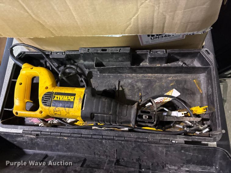 image for item FB8520 DeWalt tools