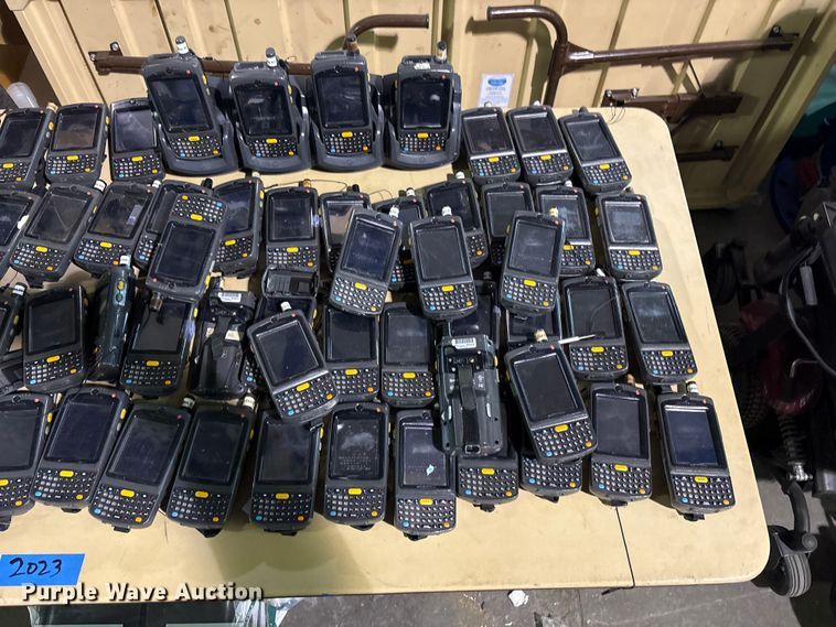 image for item FB8521 Approximately 76 barcode scanner mobile computers