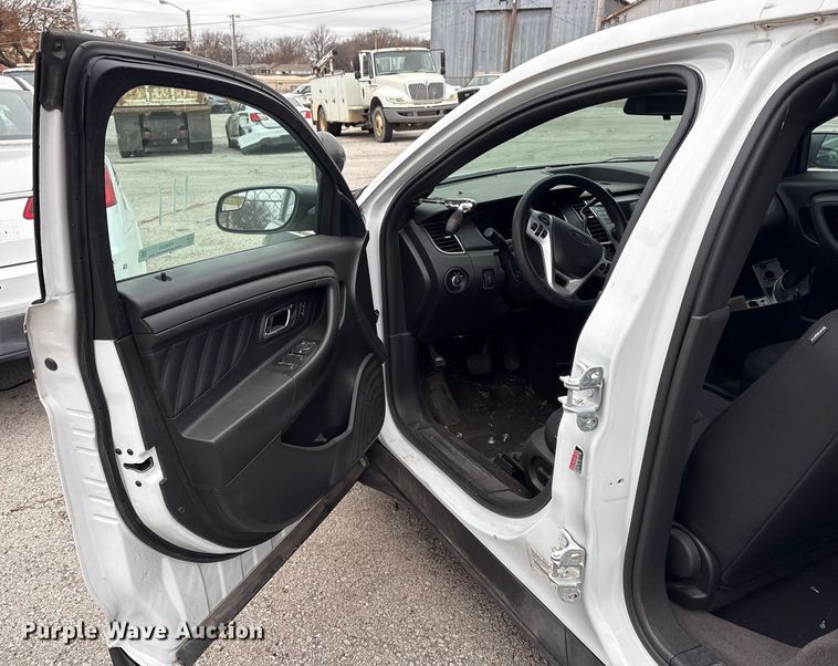 image for item FB8526 2015 Ford Taurus Police Interceptor 