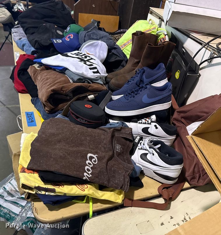 image for item FB8536 Clothing 