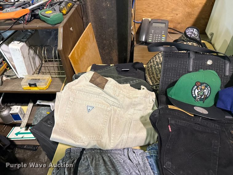 image for item FB8536 Clothing 