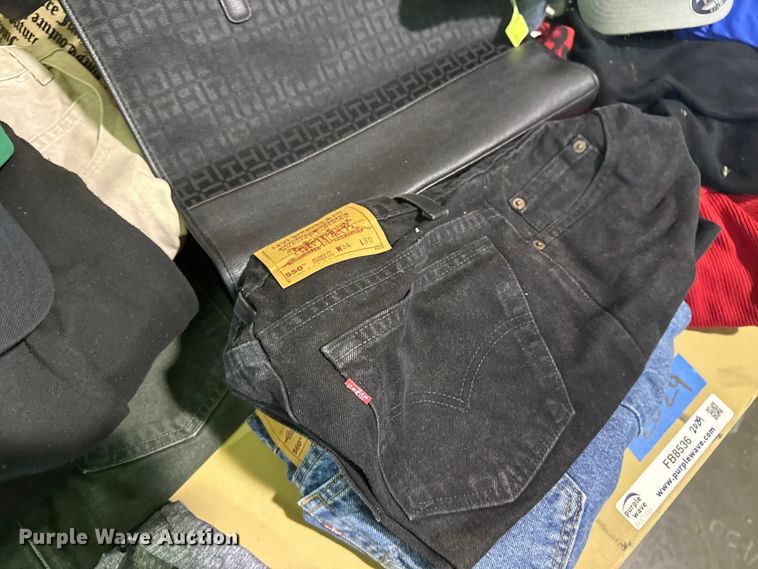 image for item FB8536 Clothing 