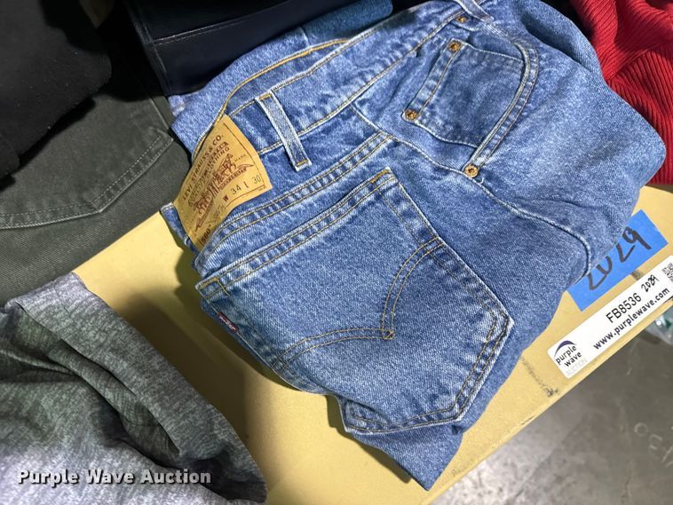 image for item FB8536 Clothing 