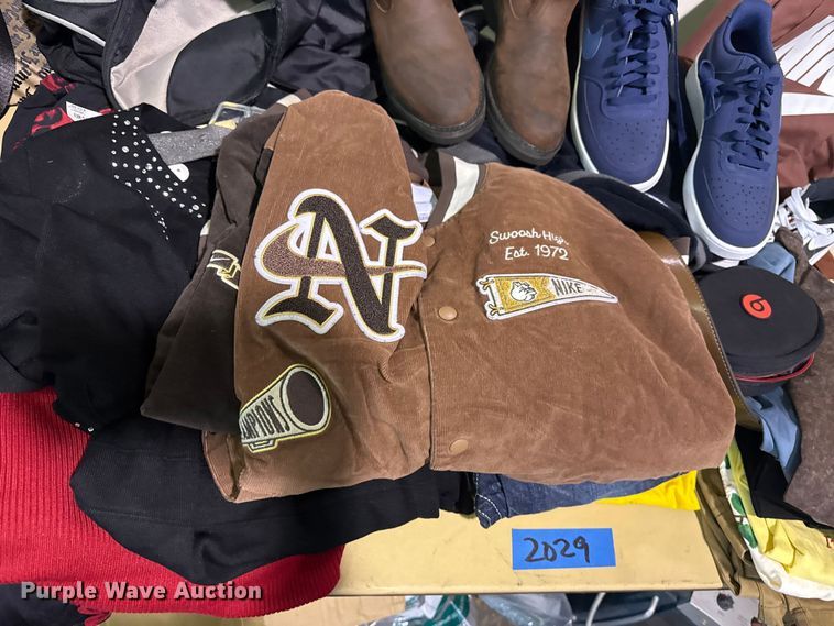 image for item FB8536 Clothing 