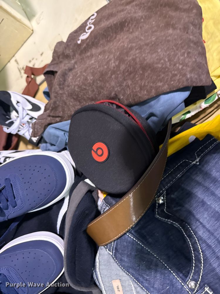 image for item FB8536 Clothing 