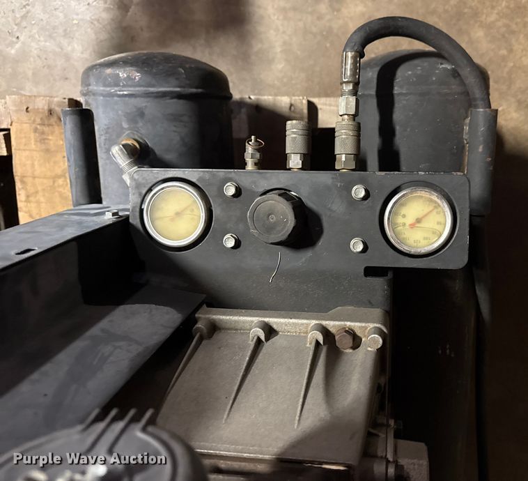 image for item FB8538 Air Compressor