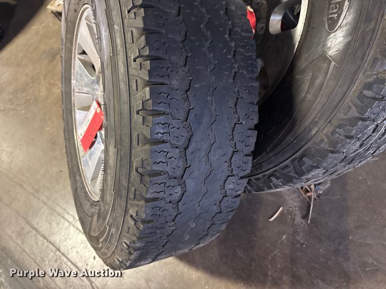 image for item FB8539 (2) tires