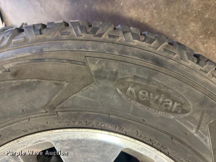 image for item FB8539 (2) tires