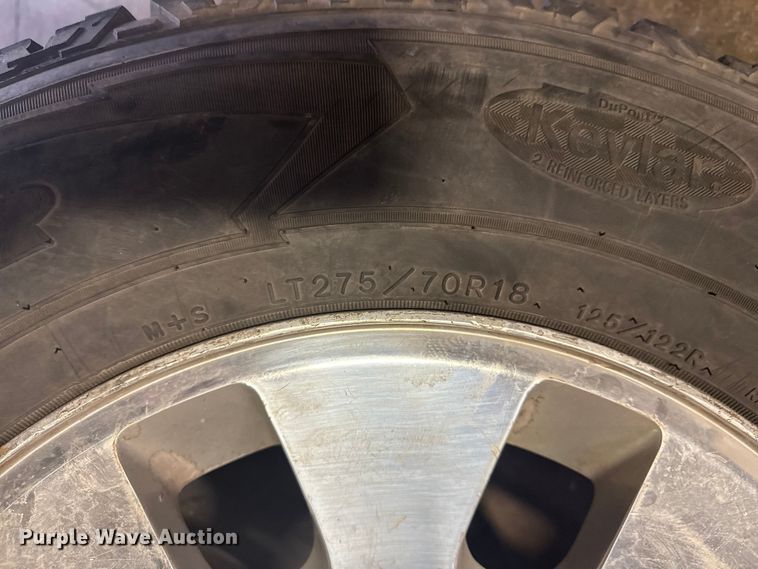 image for item FB8539 (2) tires