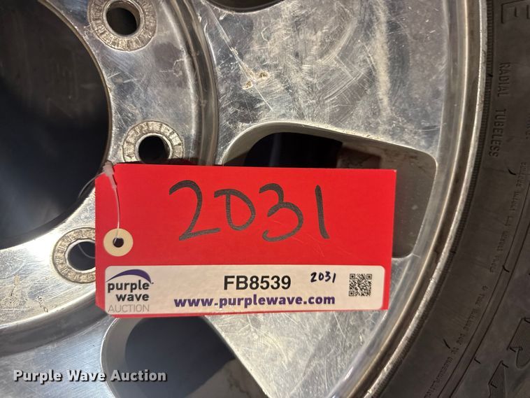 image for item FB8539 (2) tires