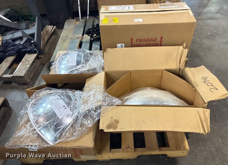 image for item FB8543 (5) plastic safety mirrors