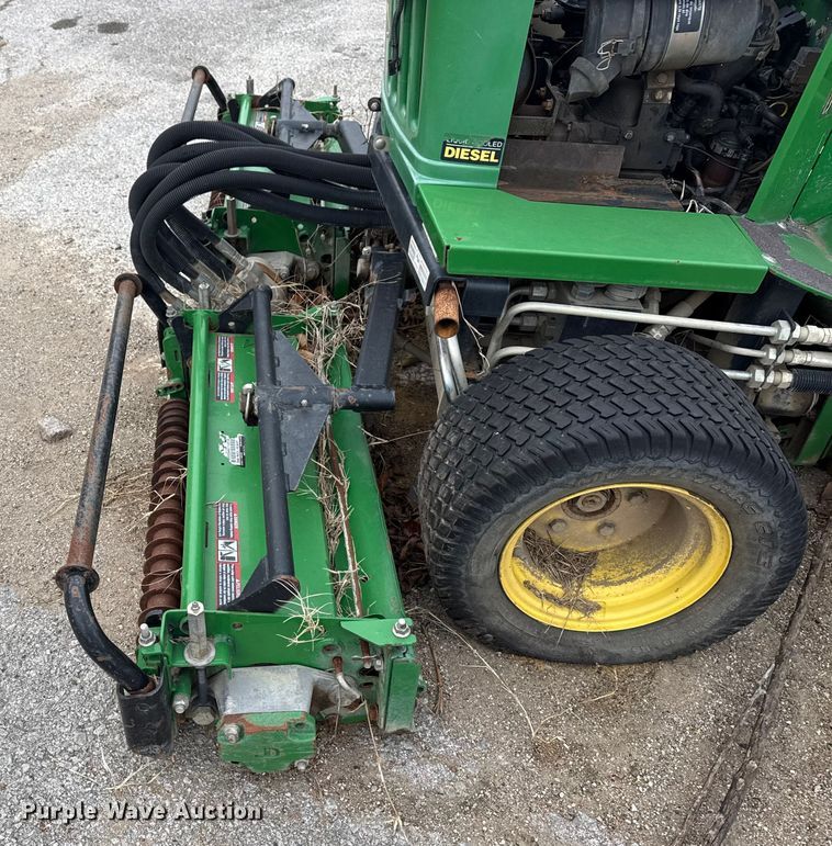 image for item FB8547 John Deere 2653A reel mower