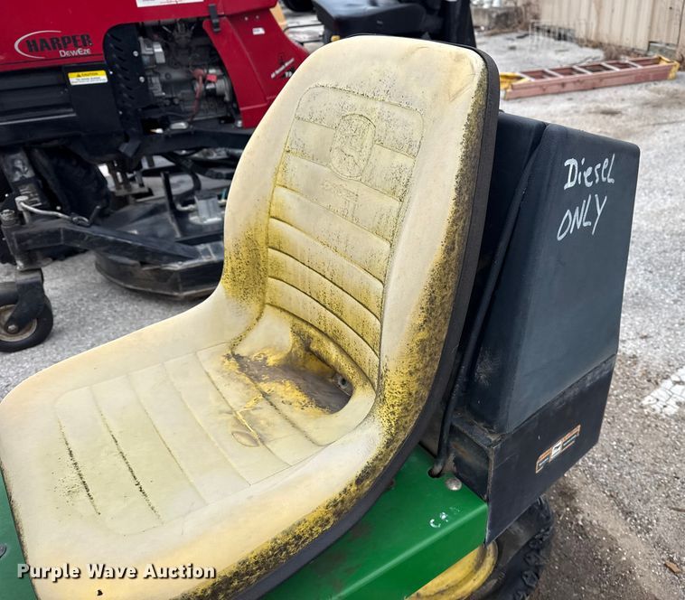 image for item FB8547 John Deere 2653A reel mower