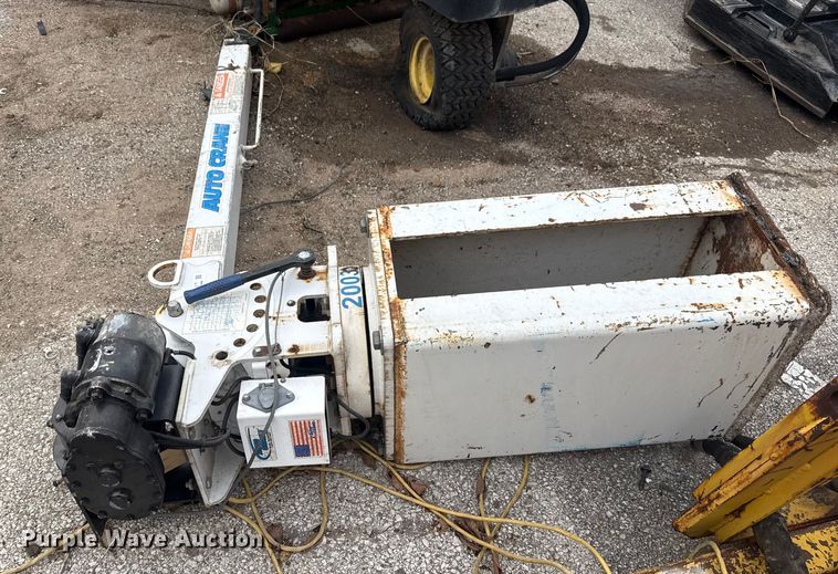 image for item FB8549 Auto Crane 2003 crane 