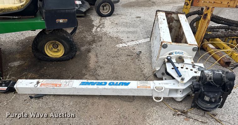 image for item FB8549 Auto Crane 2003 crane 
