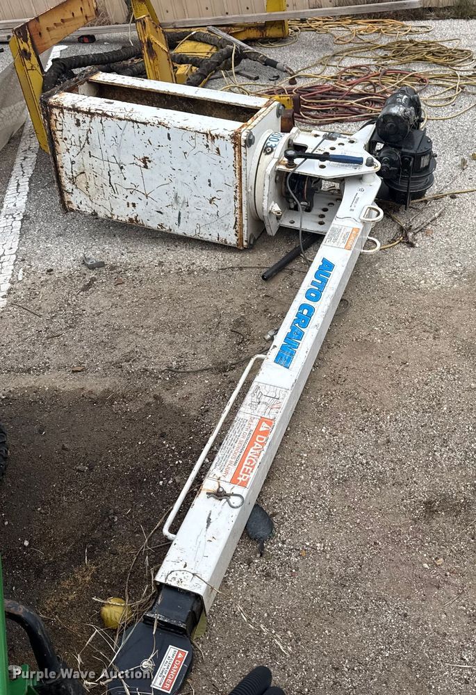 image for item FB8549 Auto Crane 2003 crane 