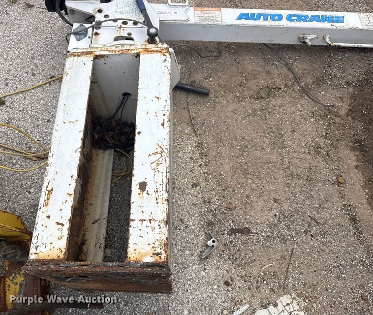 image for item FB8549 Auto Crane 2003 crane 