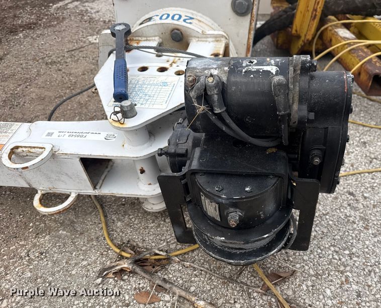 image for item FB8549 Auto Crane 2003 crane 