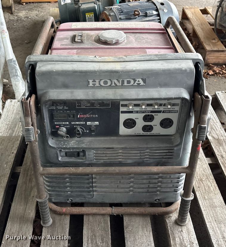 image for item FB8553 2009 Honda 5000IS generator