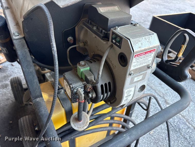 image for item FB8554 Landa MHC4-35324E pressure washer