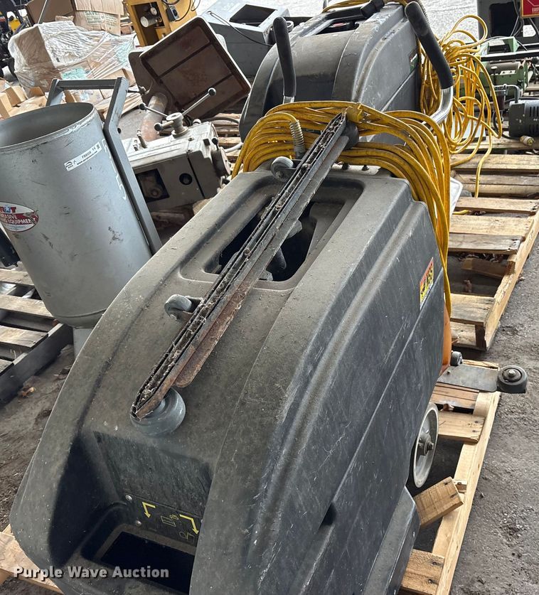 image for item FB8557 (2) Wrangler 2008 CE floor machines