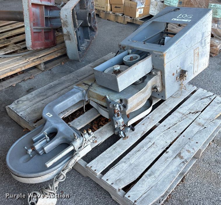 image for item FB8563 Rockwell 28-300 bandsaw