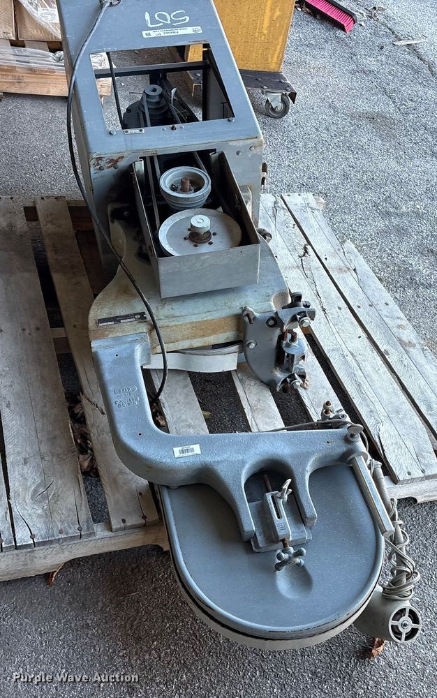 image for item FB8563 Rockwell 28-300 bandsaw