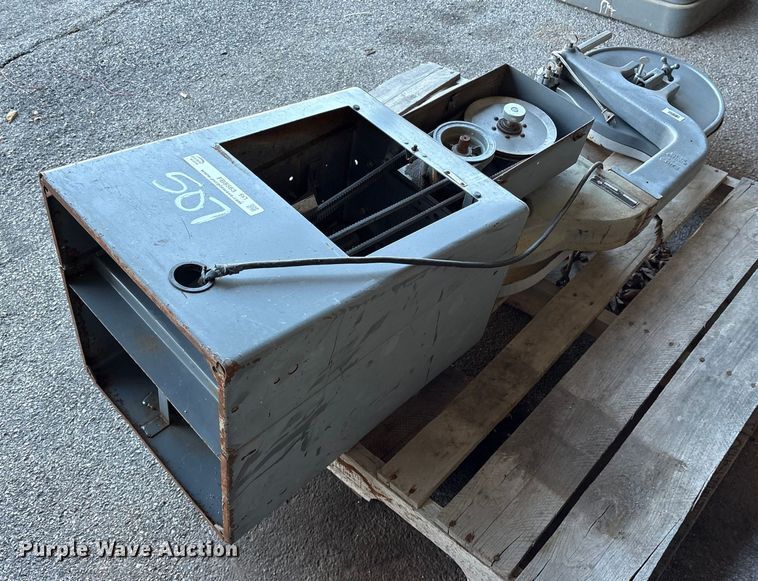 image for item FB8563 Rockwell 28-300 bandsaw