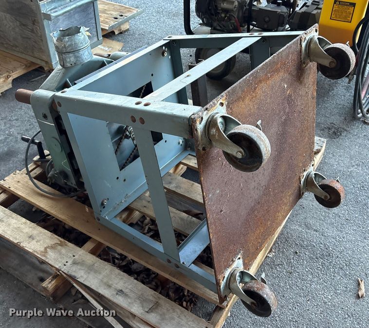 image for item FB8566 1989 Invicta Delta 22660 planer