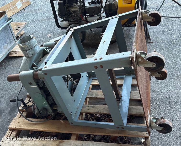 image for item FB8566 1989 Invicta Delta 22660 planer