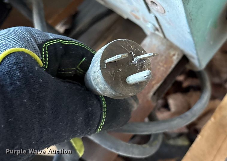 image for item FB8566 1989 Invicta Delta 22660 planer