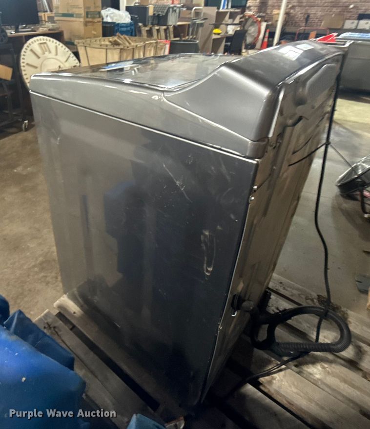 image for item FB8568 Whirlpool Cabrio top load washer