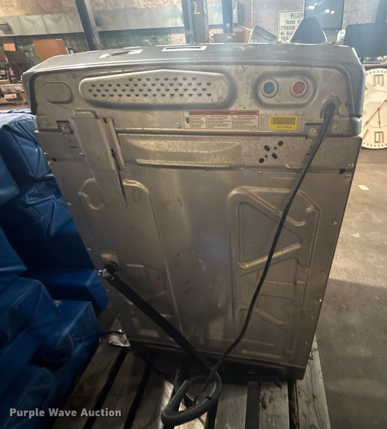 image for item FB8568 Whirlpool Cabrio top load washer