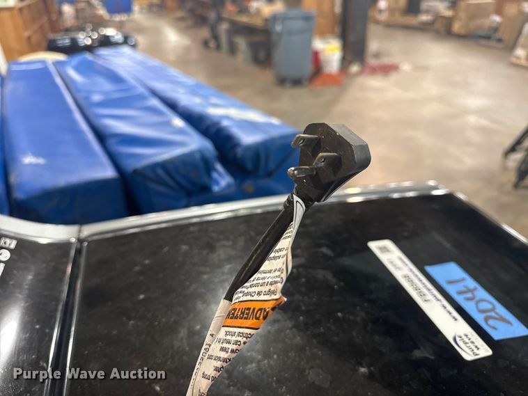 image for item FB8568 Whirlpool Cabrio top load washer