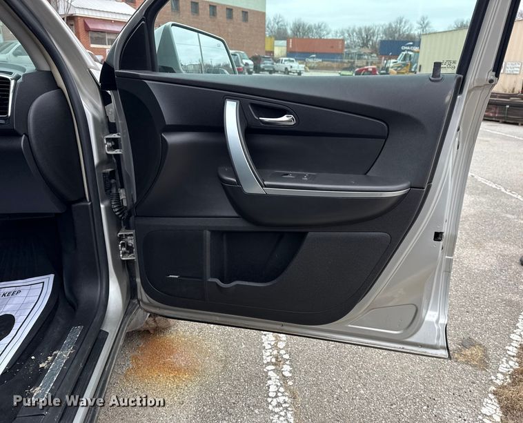 image for item FB8576 2007 GMC Acadia SUV