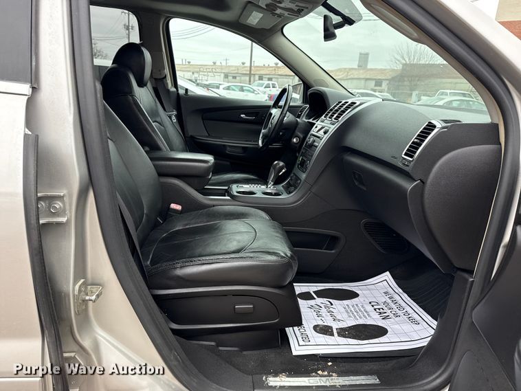 image for item FB8576 2007 GMC Acadia SUV