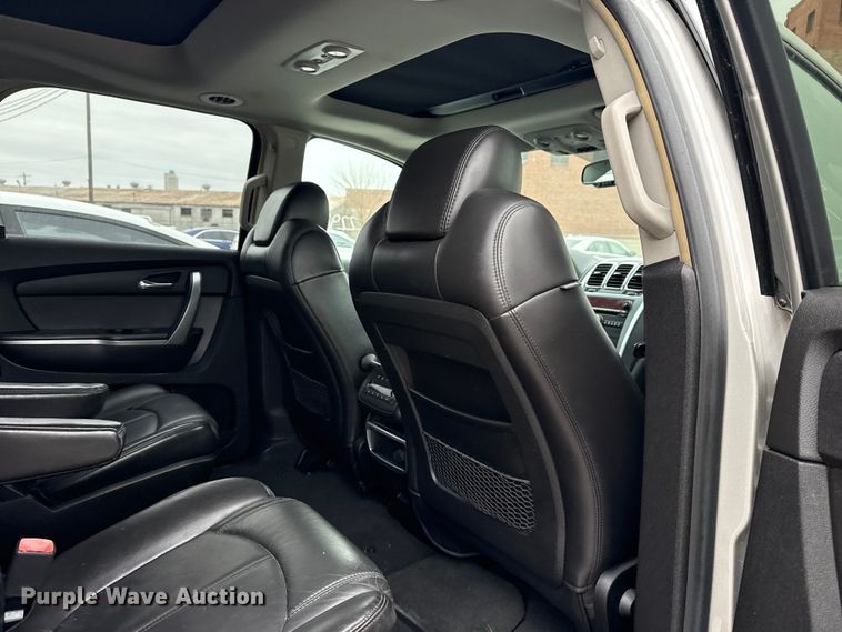 image for item FB8576 2007 GMC Acadia SUV