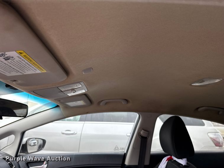 image for item FB8577 2017 Kia Forte 